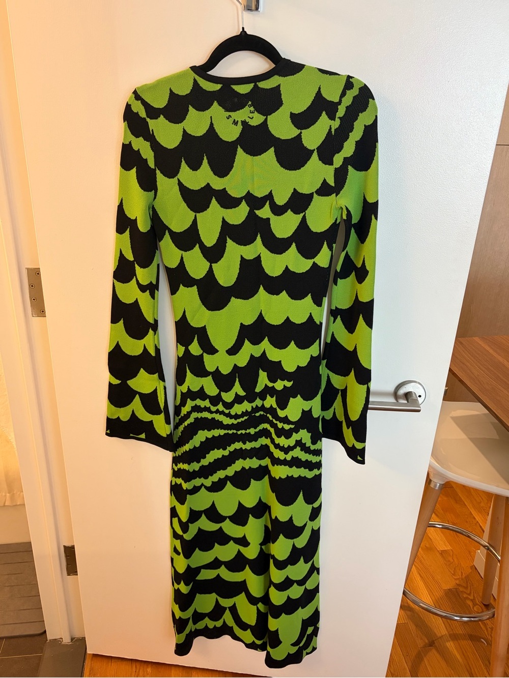 Simon Miller Lime Green & Black Scallop Knit Long-Sleeve Dress - Picture 3 of 5